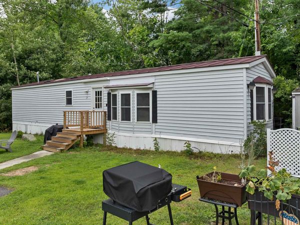 4 Colgate Road, Newmarket, NH 03857