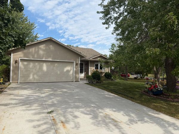 6546 Upper 22nd Street N, Oakdale, MN 55128