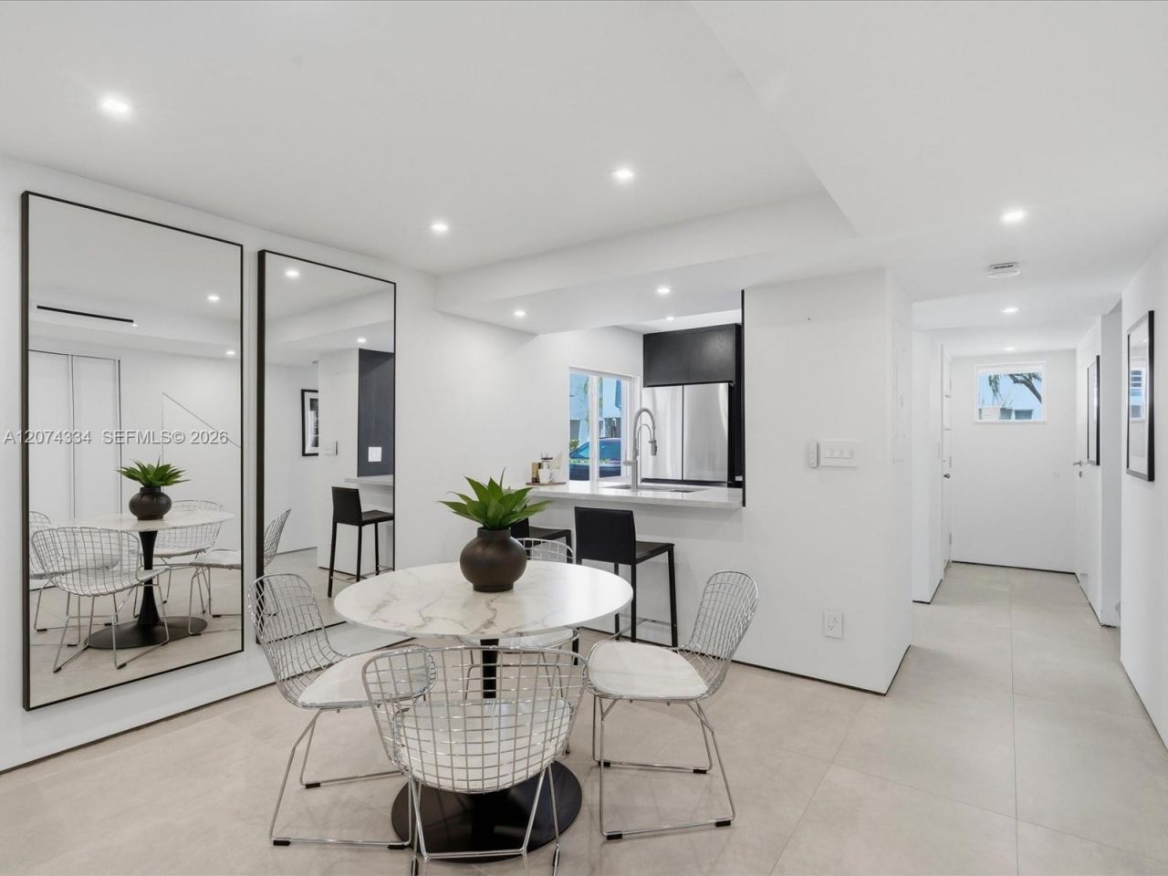 2945 Bridgeport Ave, Unit E, Coconut Grove, FL 33133 Photo