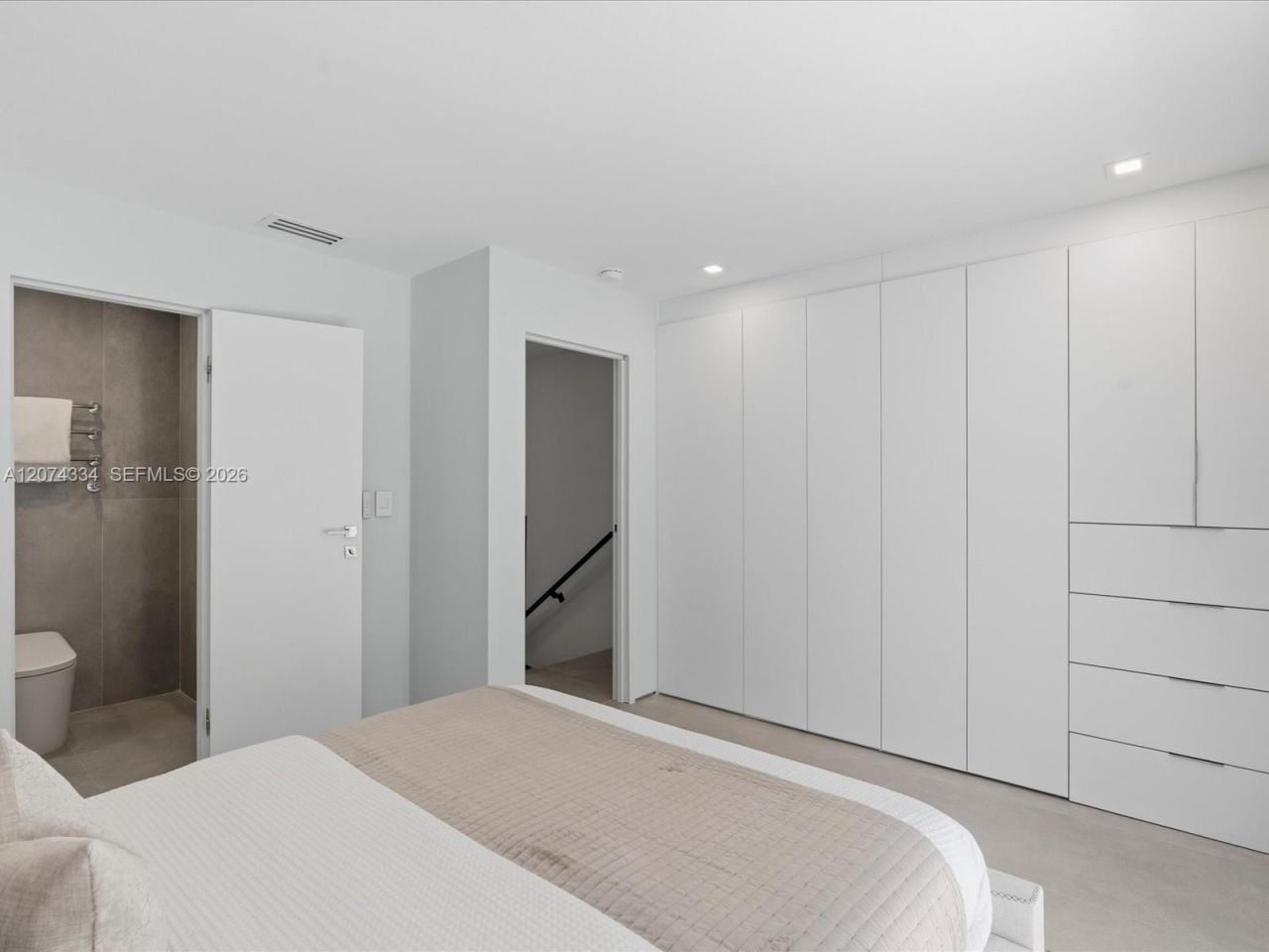 2945 Bridgeport Ave, Unit E, Coconut Grove, FL 33133 Photo