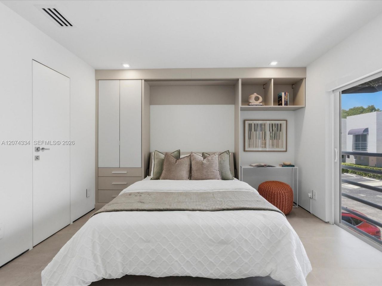 2945 Bridgeport Ave, Unit E, Coconut Grove, FL 33133 Photo