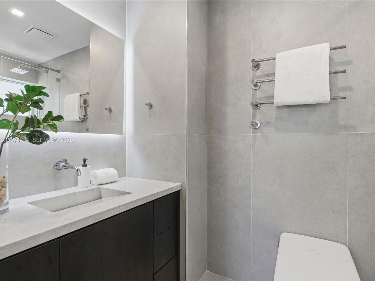 2945 Bridgeport Ave, Unit E, Coconut Grove, FL 33133 Photo