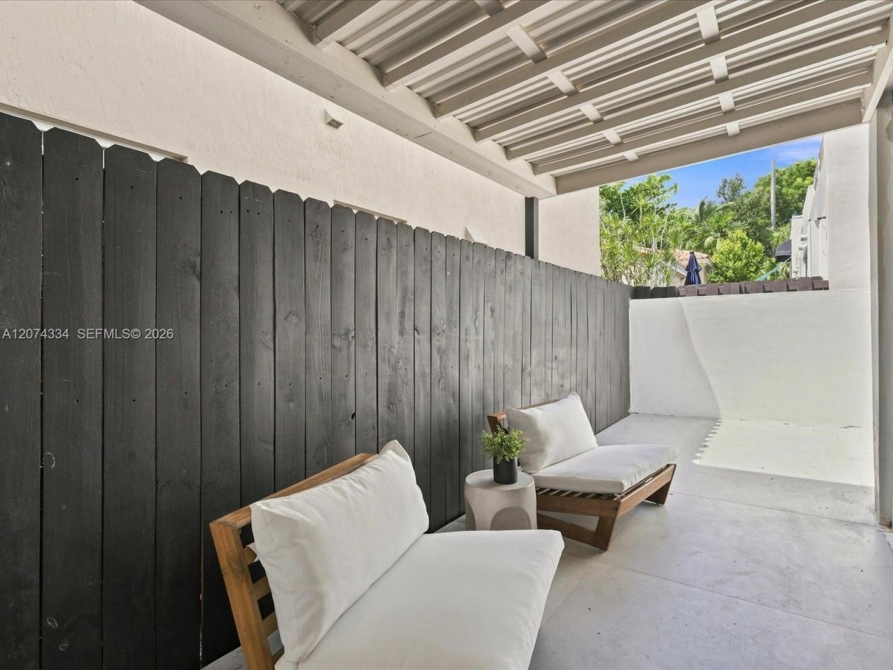 2945 Bridgeport Ave, Unit E, Coconut Grove, FL 33133 Photo