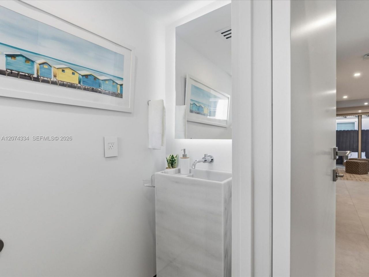 2945 Bridgeport Ave, Unit E, Coconut Grove, FL 33133 Photo