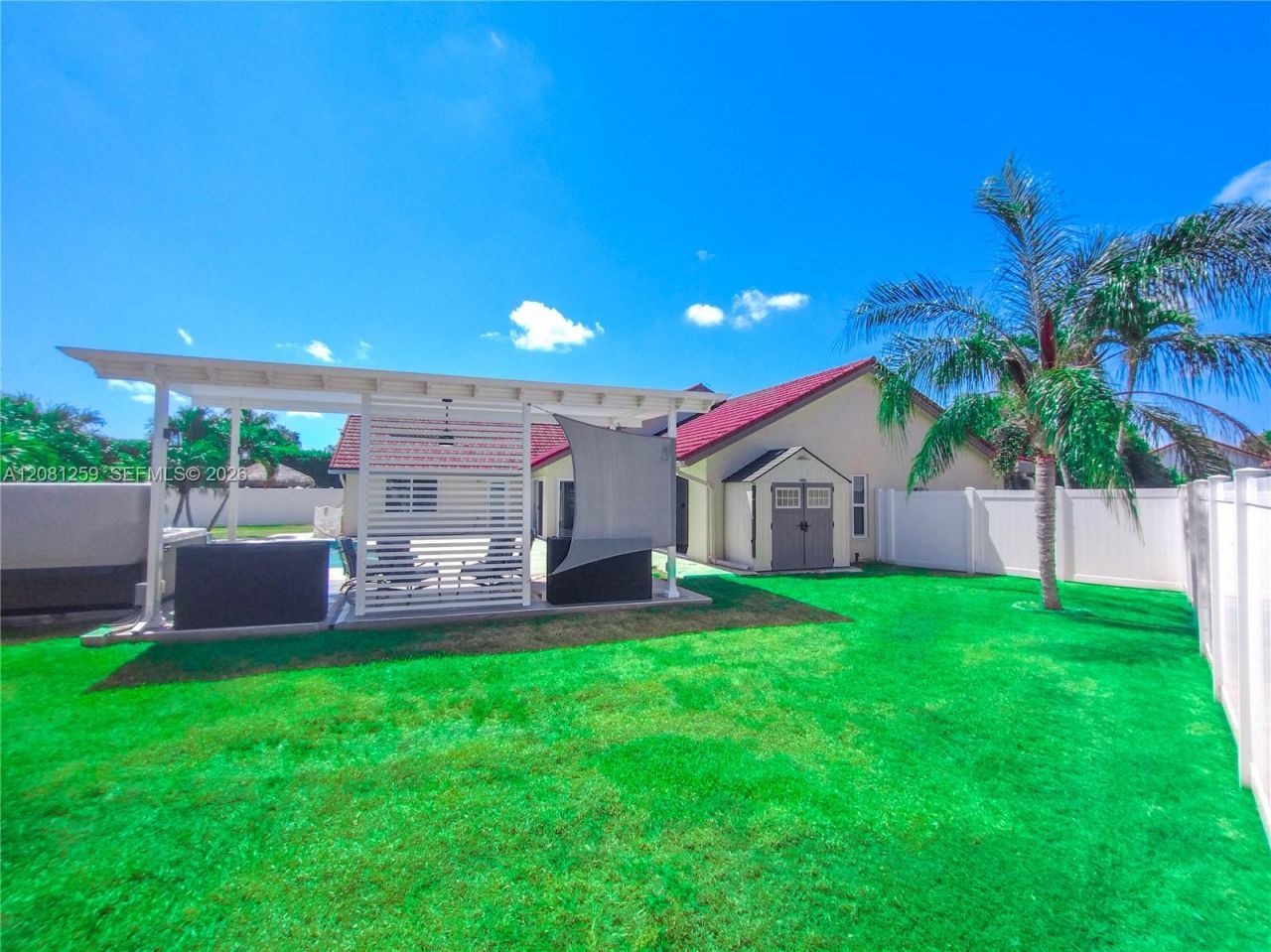 5780 Sun Pointe Circle , Boynton Beach, FL 33437 Photo