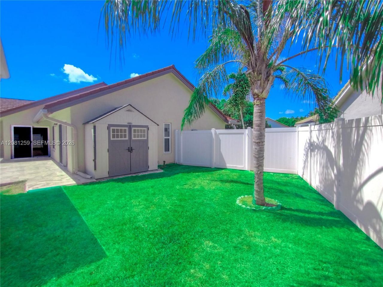 5780 Sun Pointe Circle , Boynton Beach, FL 33437 Photo