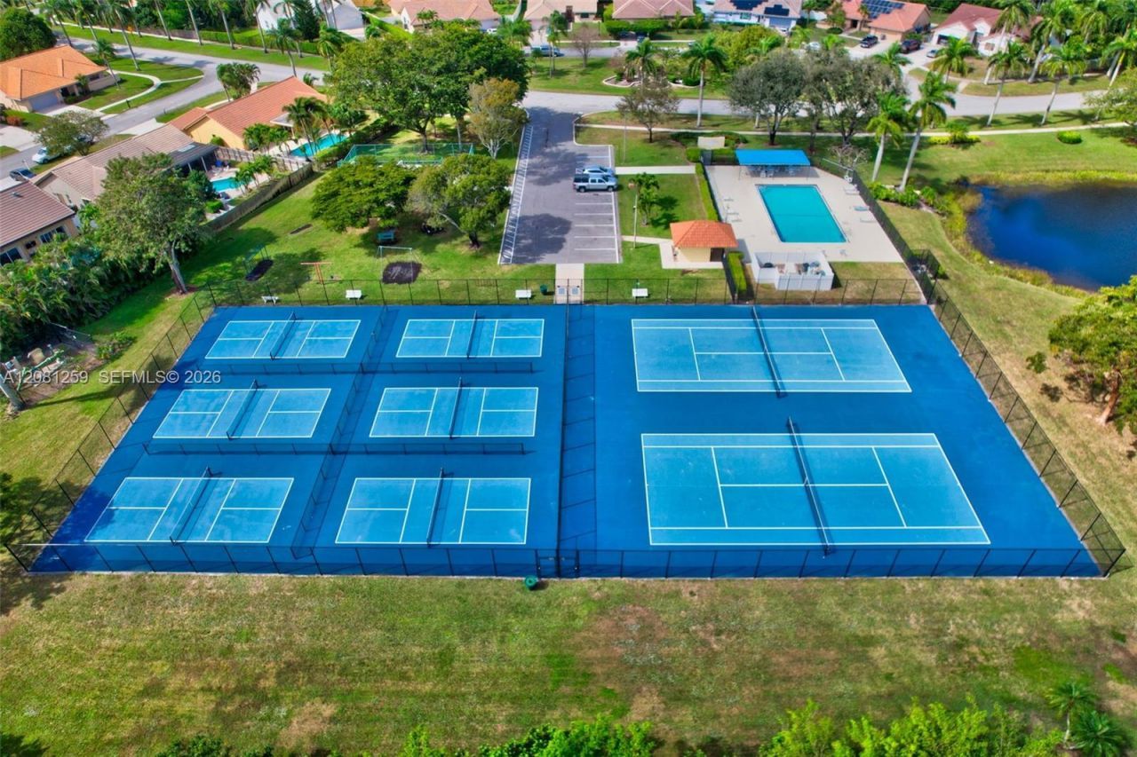5780 Sun Pointe Circle , Boynton Beach, FL 33437 Photo