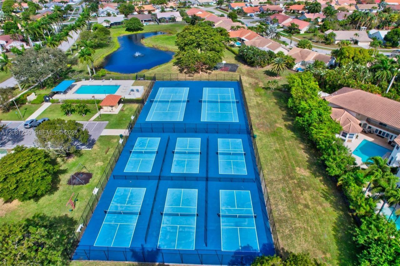 5780 Sun Pointe Circle , Boynton Beach, FL 33437 Photo