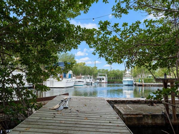 350 Hazel St, Key Largo, FL 33037