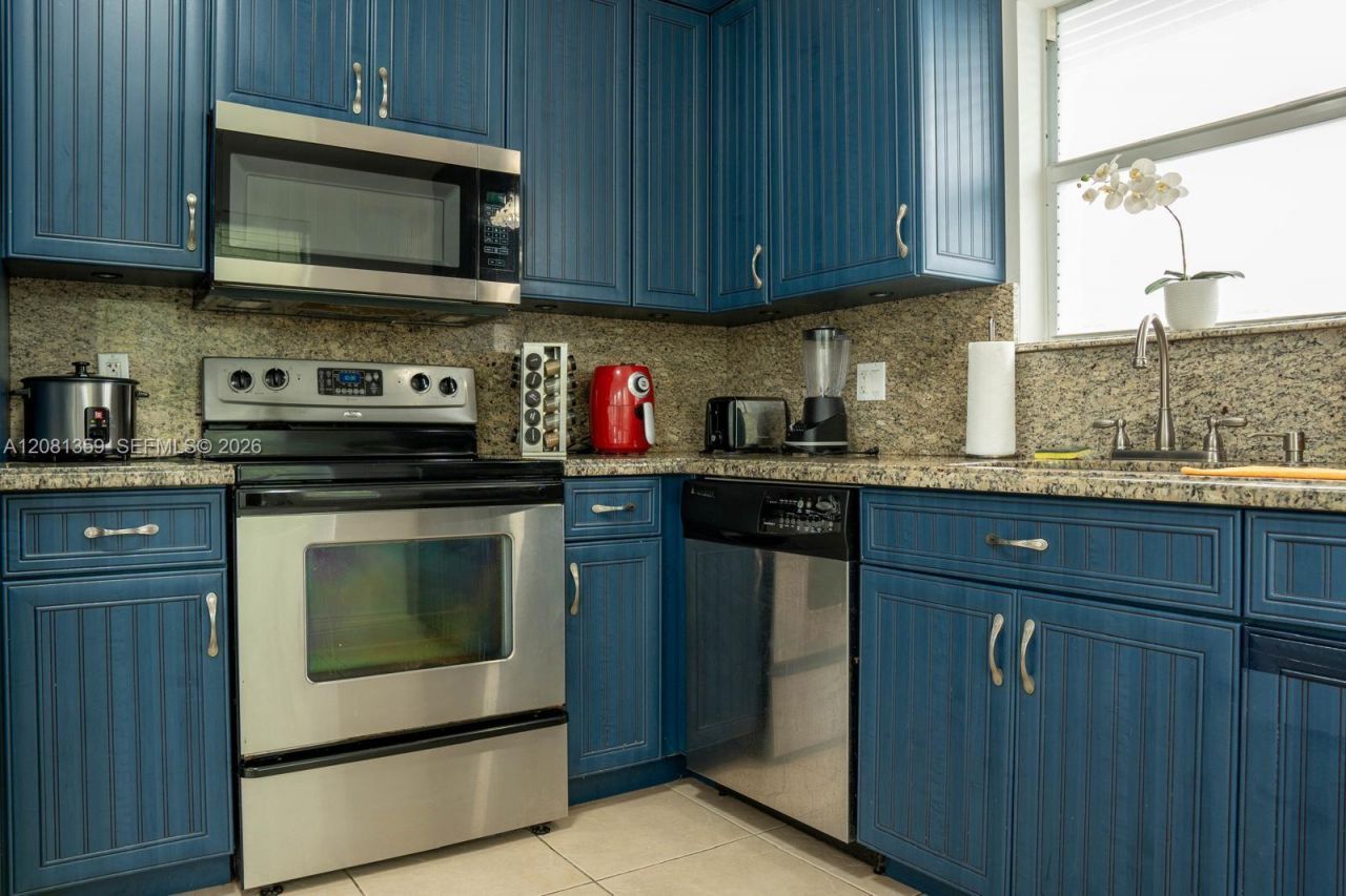 350 Hazel St, Key Largo, FL 33037 Photo