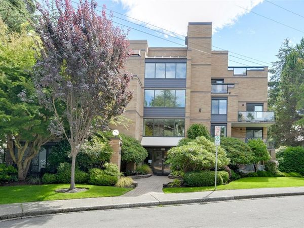1280 Newport Ave , Unit #302, Oak Bay, BC V8S 5E7