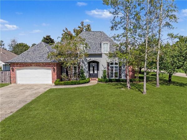 1883 LOGAN Lane , Mandeville, LA 70448