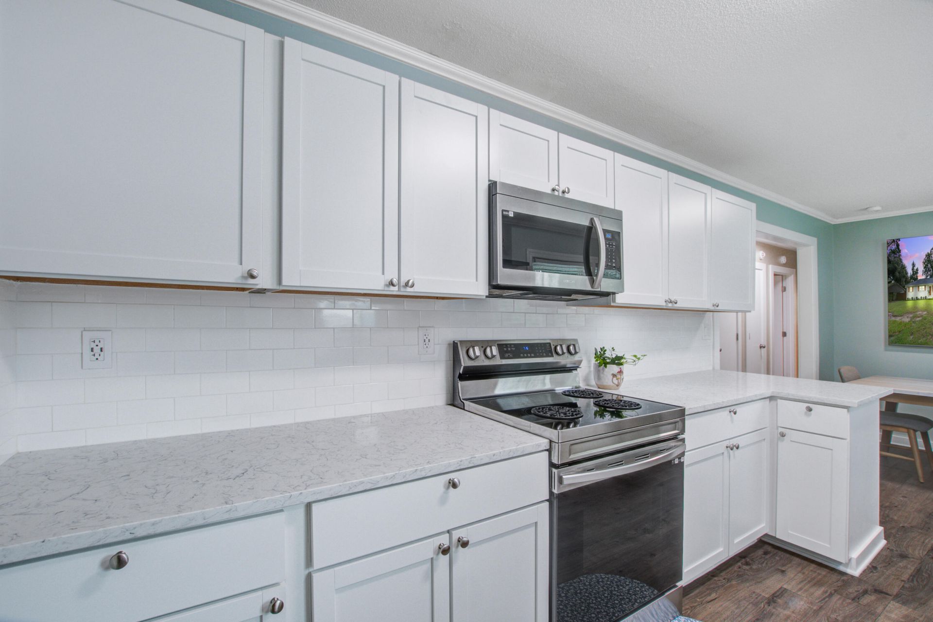 131 Camelot Drive Photo 11