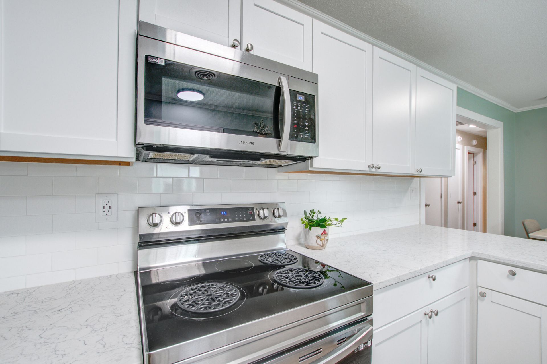 131 Camelot Drive Photo 14
