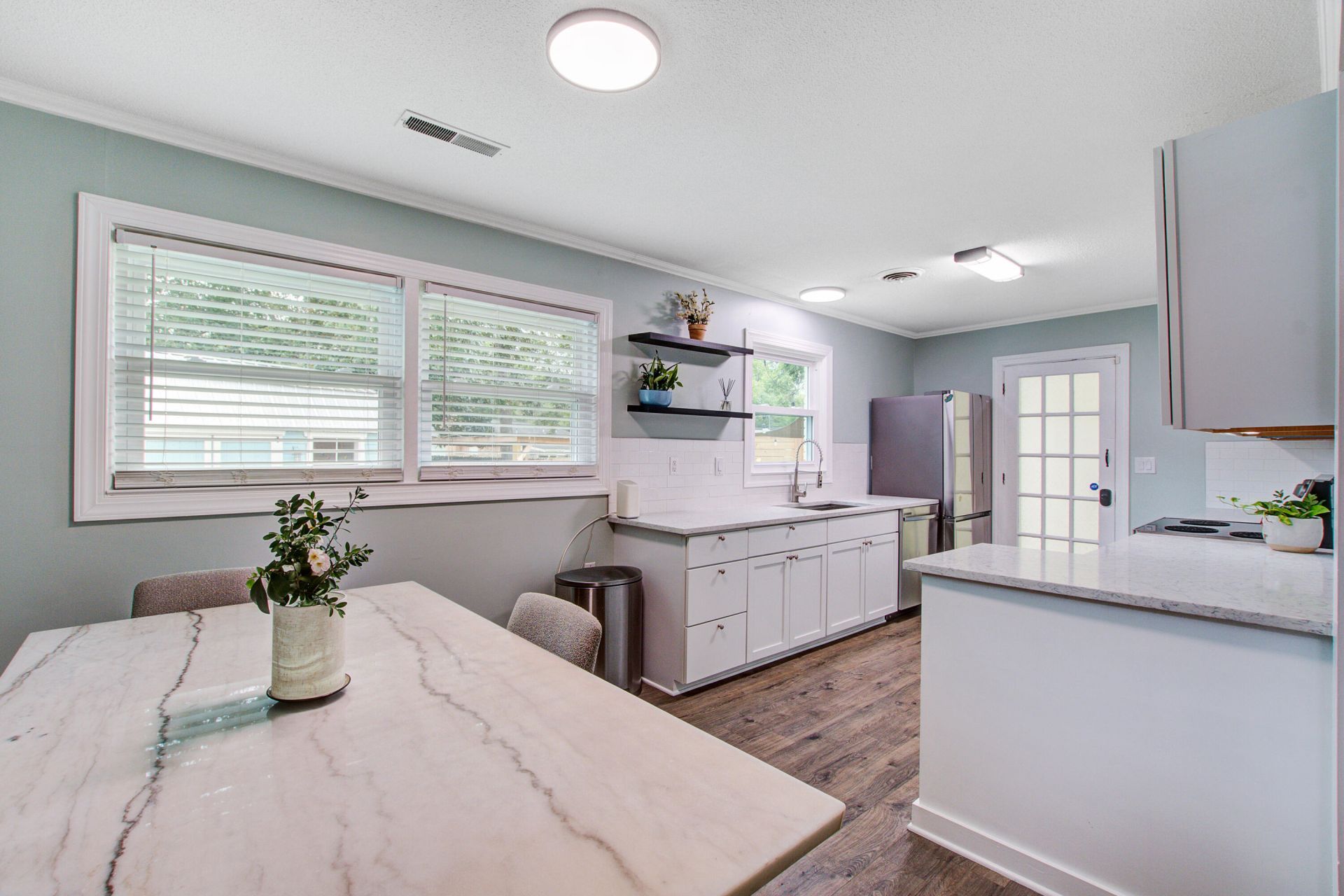 131 Camelot Drive Photo 15