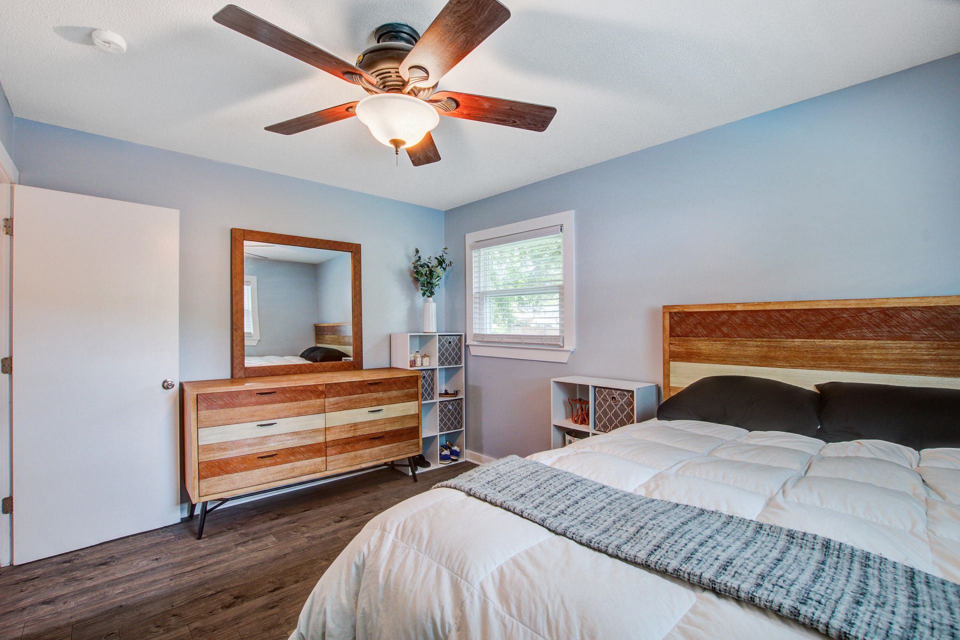 131 Camelot Drive Photo 21