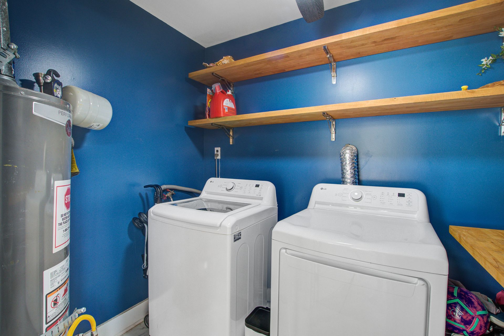 131 Camelot Drive Photo 28