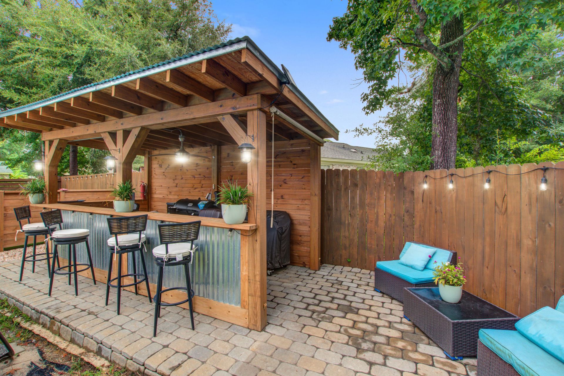 131 Camelot Drive Photo 30