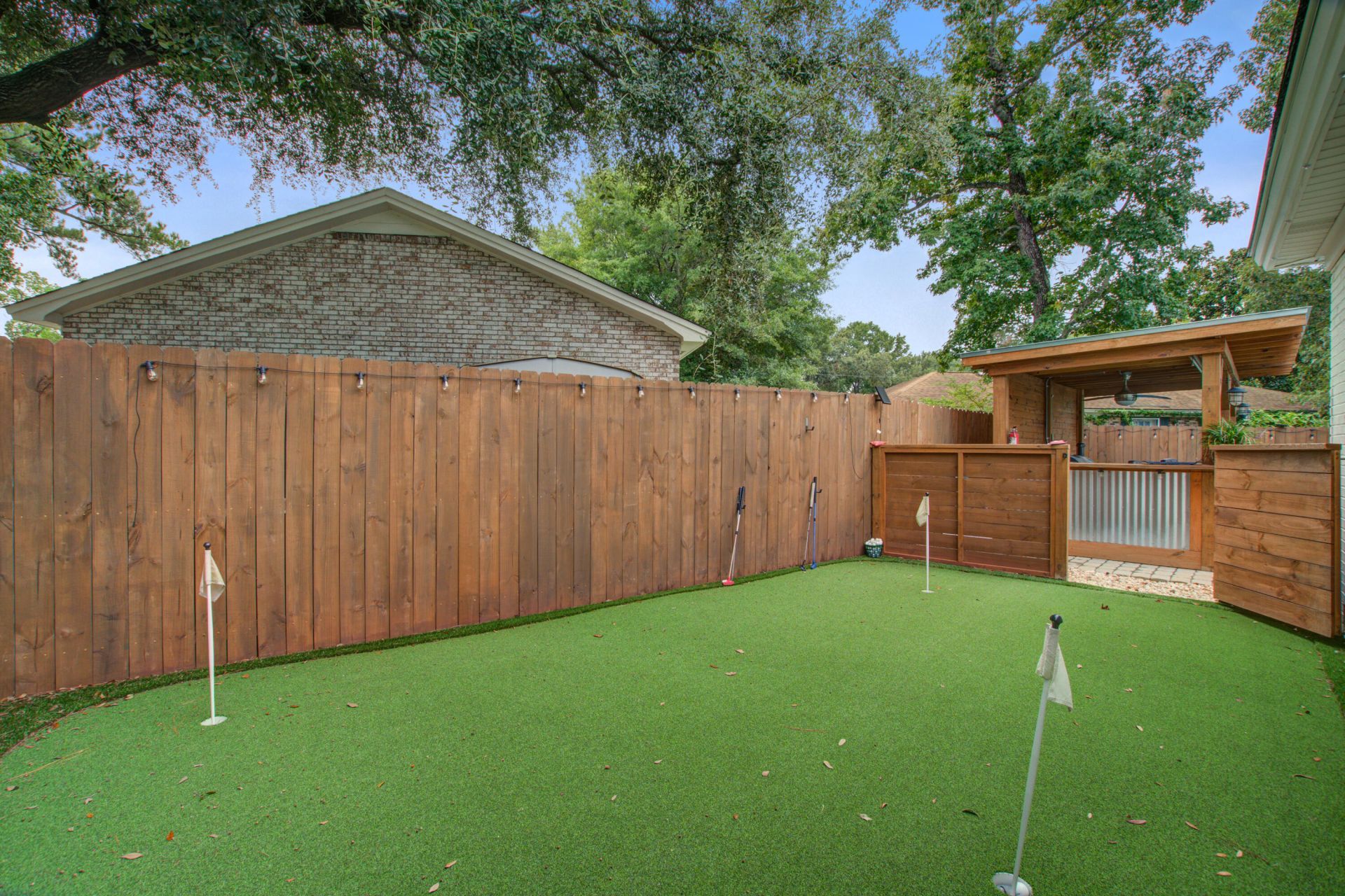 131 Camelot Drive Photo 34