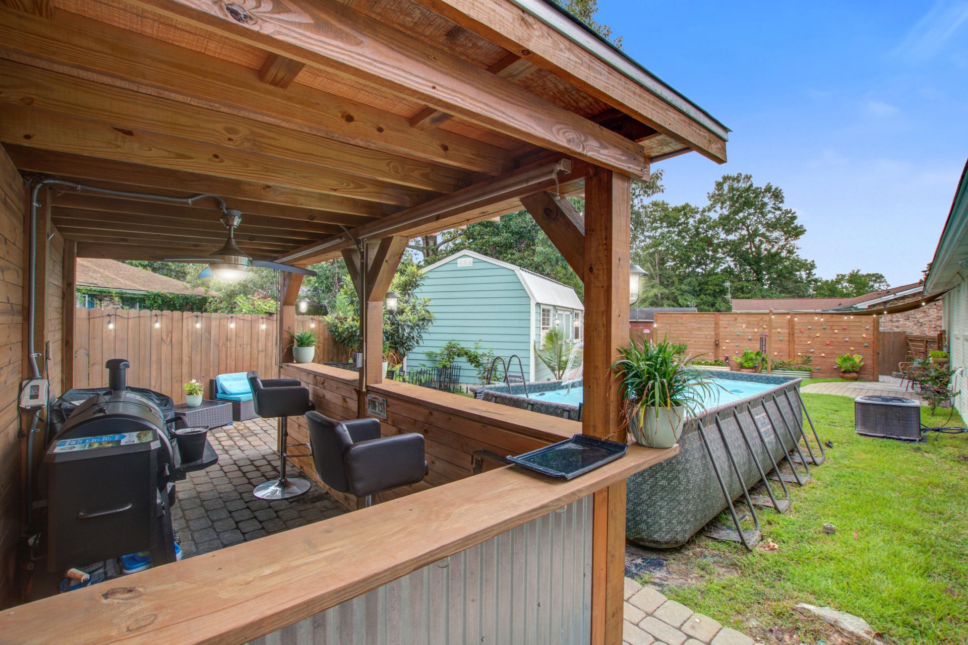 131 Camelot Drive Photo 37