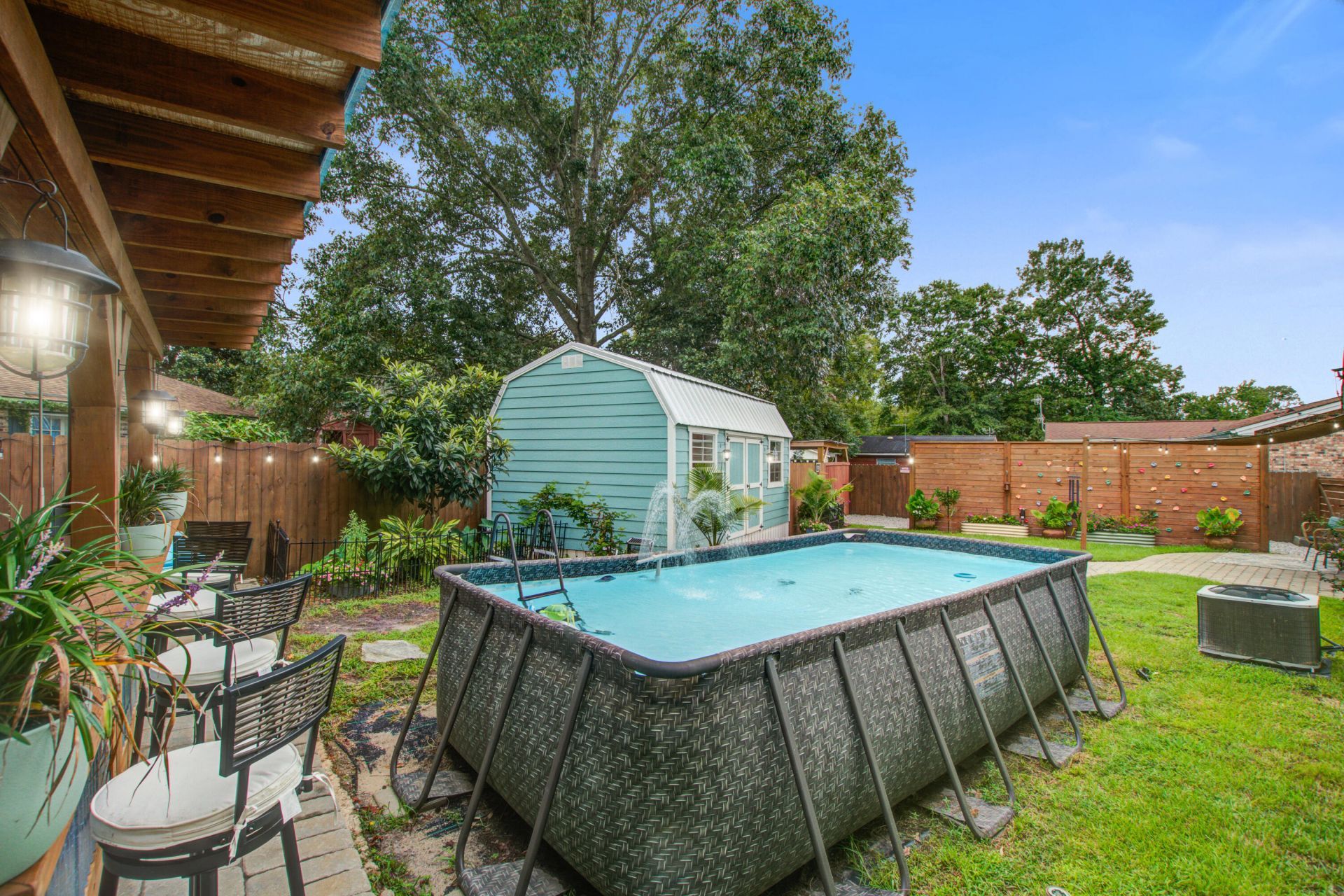 131 Camelot Drive Photo 38