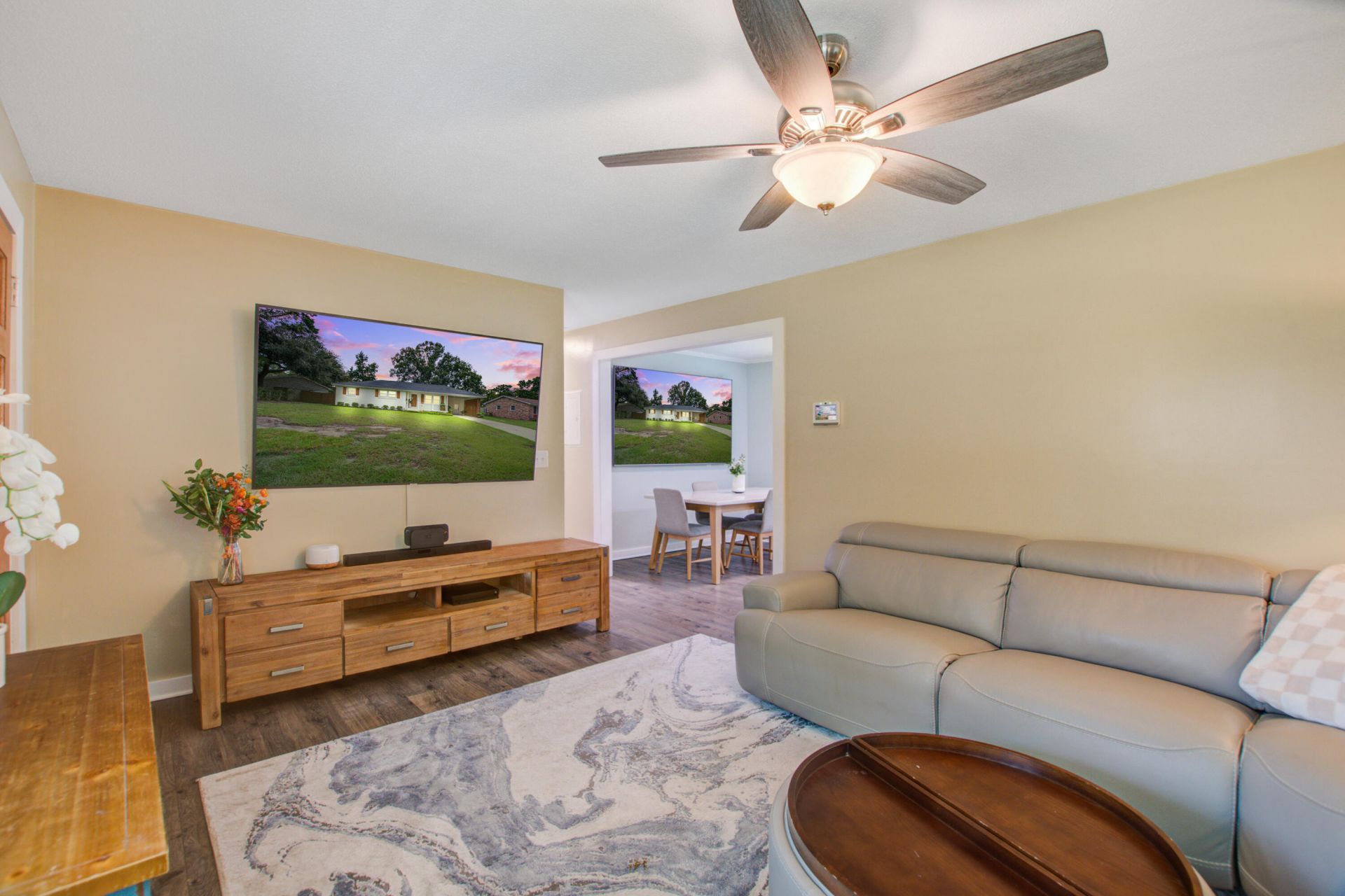 131 Camelot Drive Photo 7