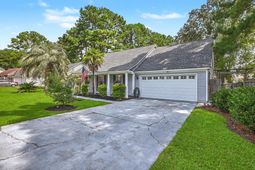 102 Dockwell Lane photo 4