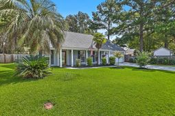 102 Dockwell Lane photo 4
