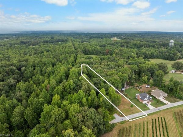 182 Belle Arbor Drive , Winston-Salem, NC 27107