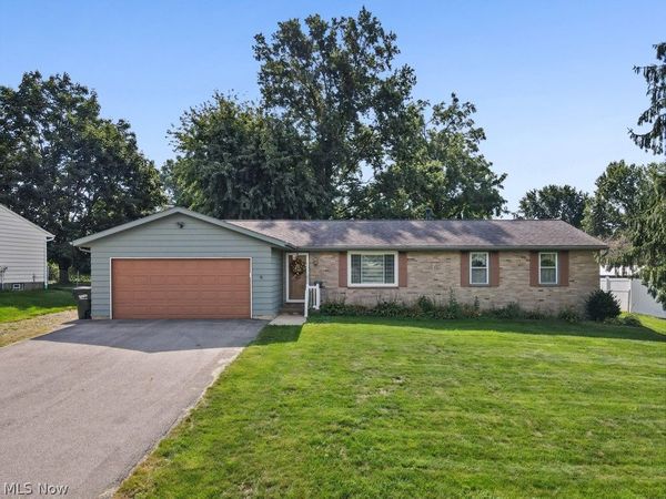 8508 Kellydale Street NW, Massillon, OH 44646