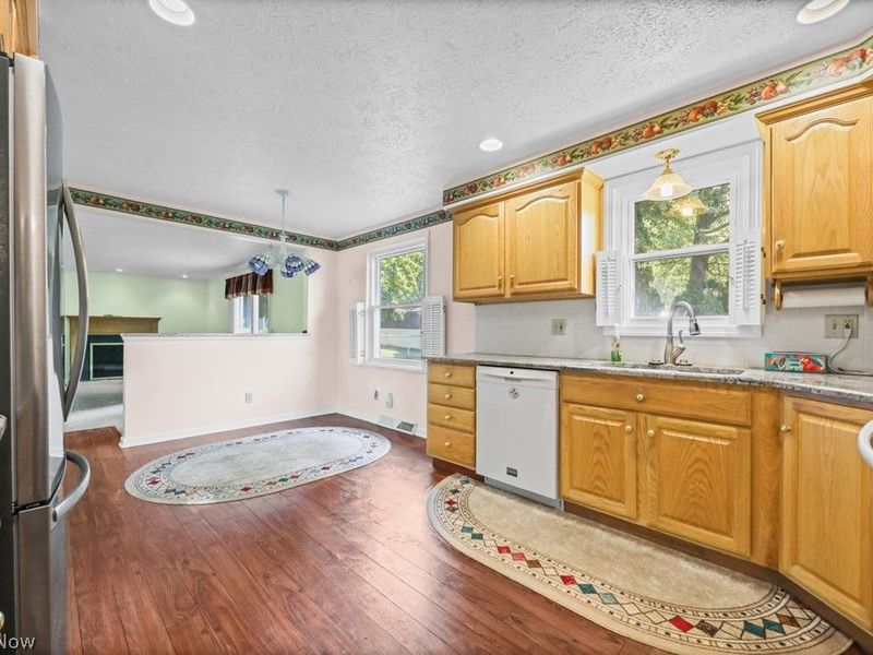 8508 Kellydale Street NW, Massillon, OH 44646 Photo 11