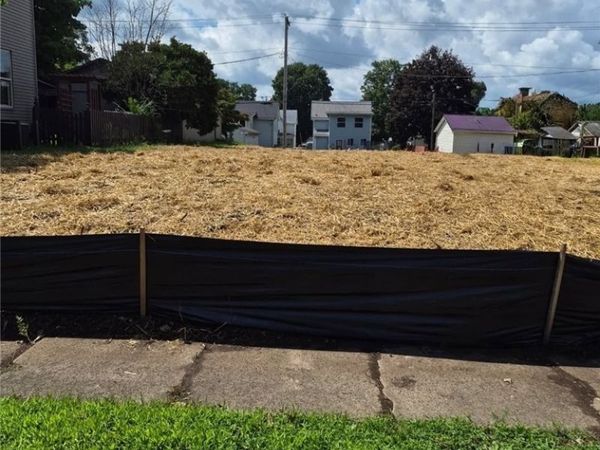 309 S 10th , Coshocton, OH 43812