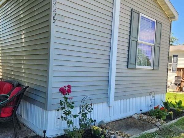 8555 Skyline Drive SW, Byron Center, MI 49315