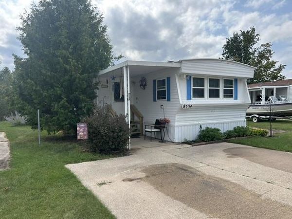 8534 Park Way, Petoskey, MI 49770