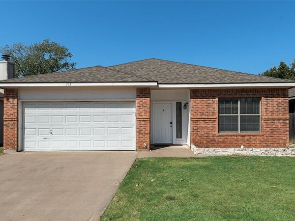 303 Texas Drive, Lake Dallas, TX 75065