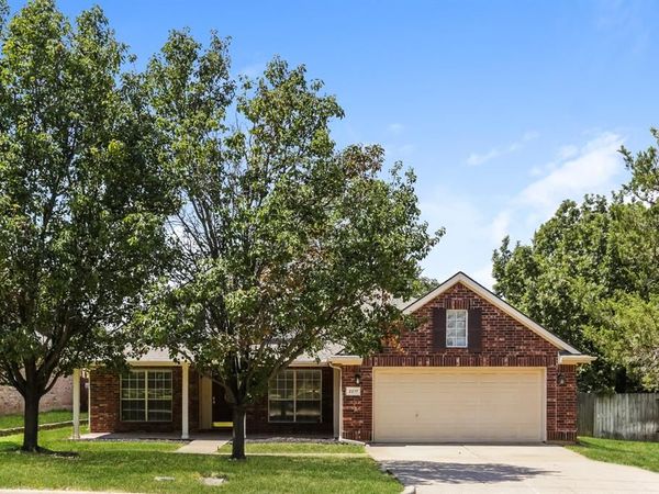 2217 Forest Park Circle, Mansfield, TX 76063