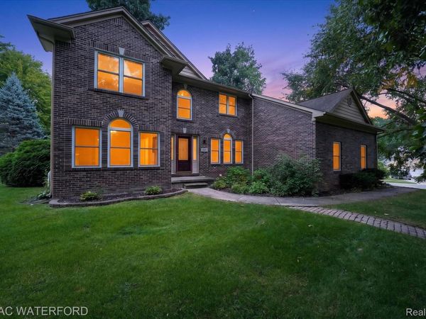 4380 Red Oak Boulevard, Waterford Township, Mi 48329