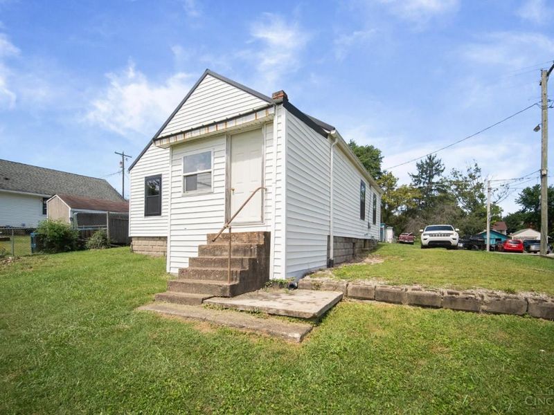 419 E Mulberry Street, West Union, OH 45693 Photo 4