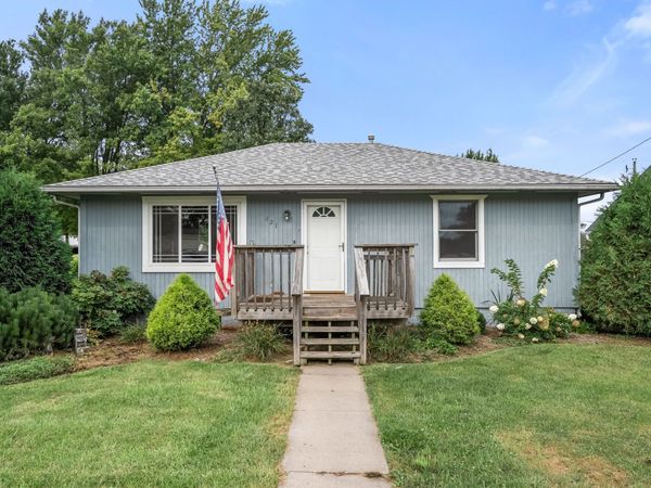 221 S Vine Street, Roland, IA 50236