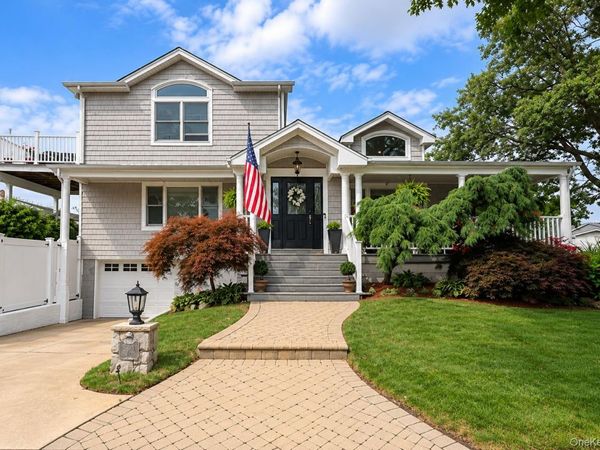 3970 Darby Lane, Seaford, NY 11783