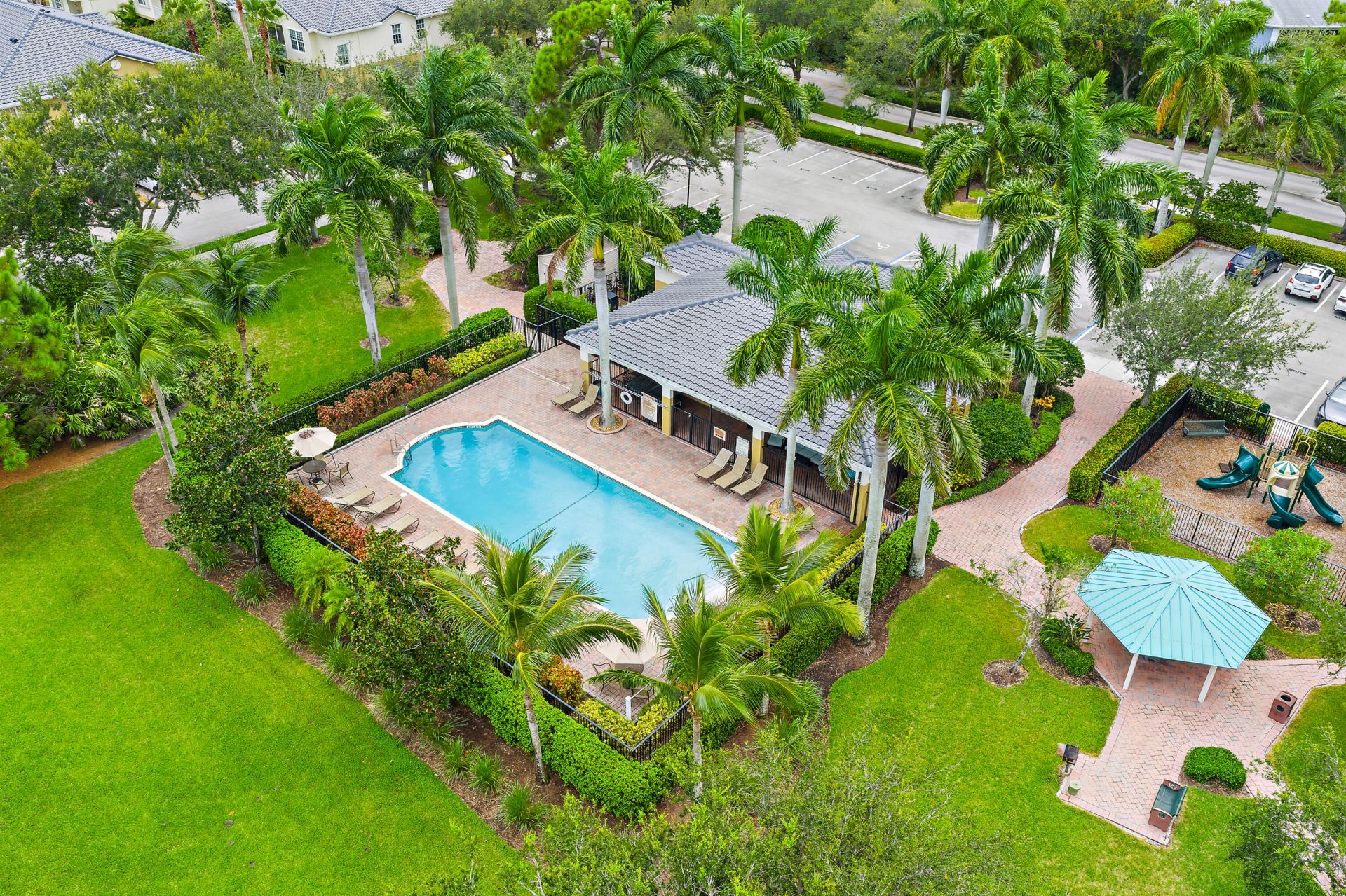 1561 SE Wilshire Place, Unit 204, Stuart, FL 34994 Photo