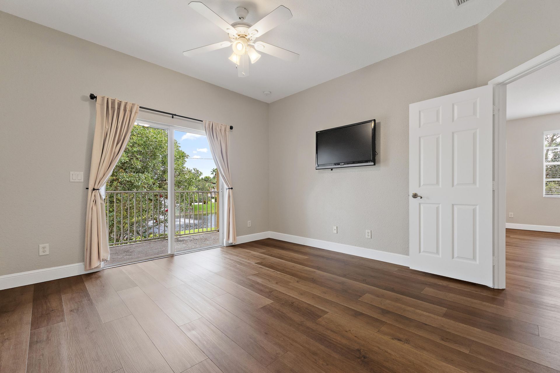 1561 SE Wilshire Place, Unit 204, Stuart, FL 34994 Photo