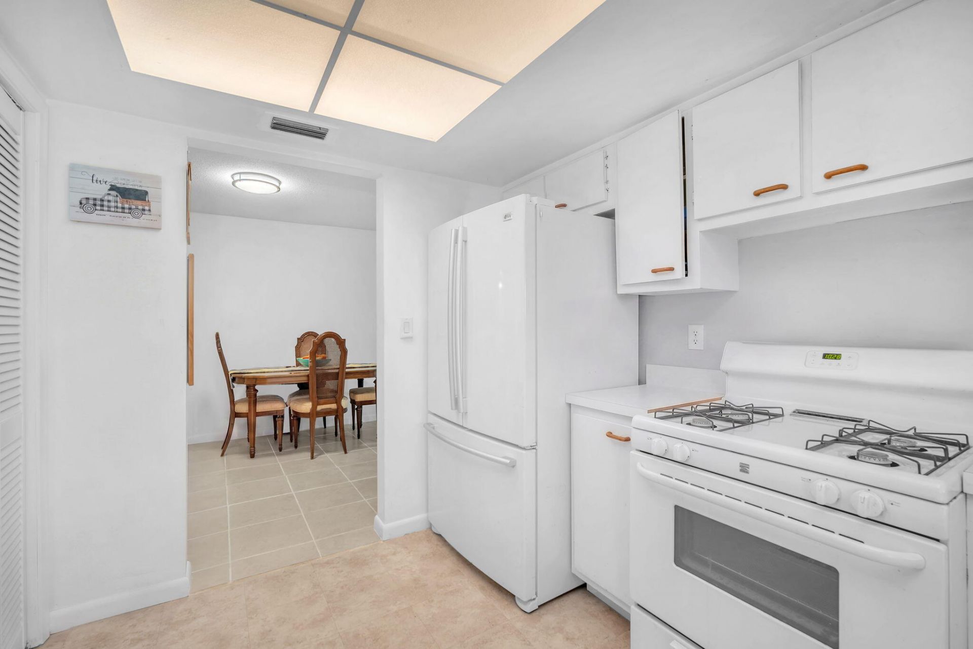 8380 NW 28th Street, Sunrise, FL 33322 Photo