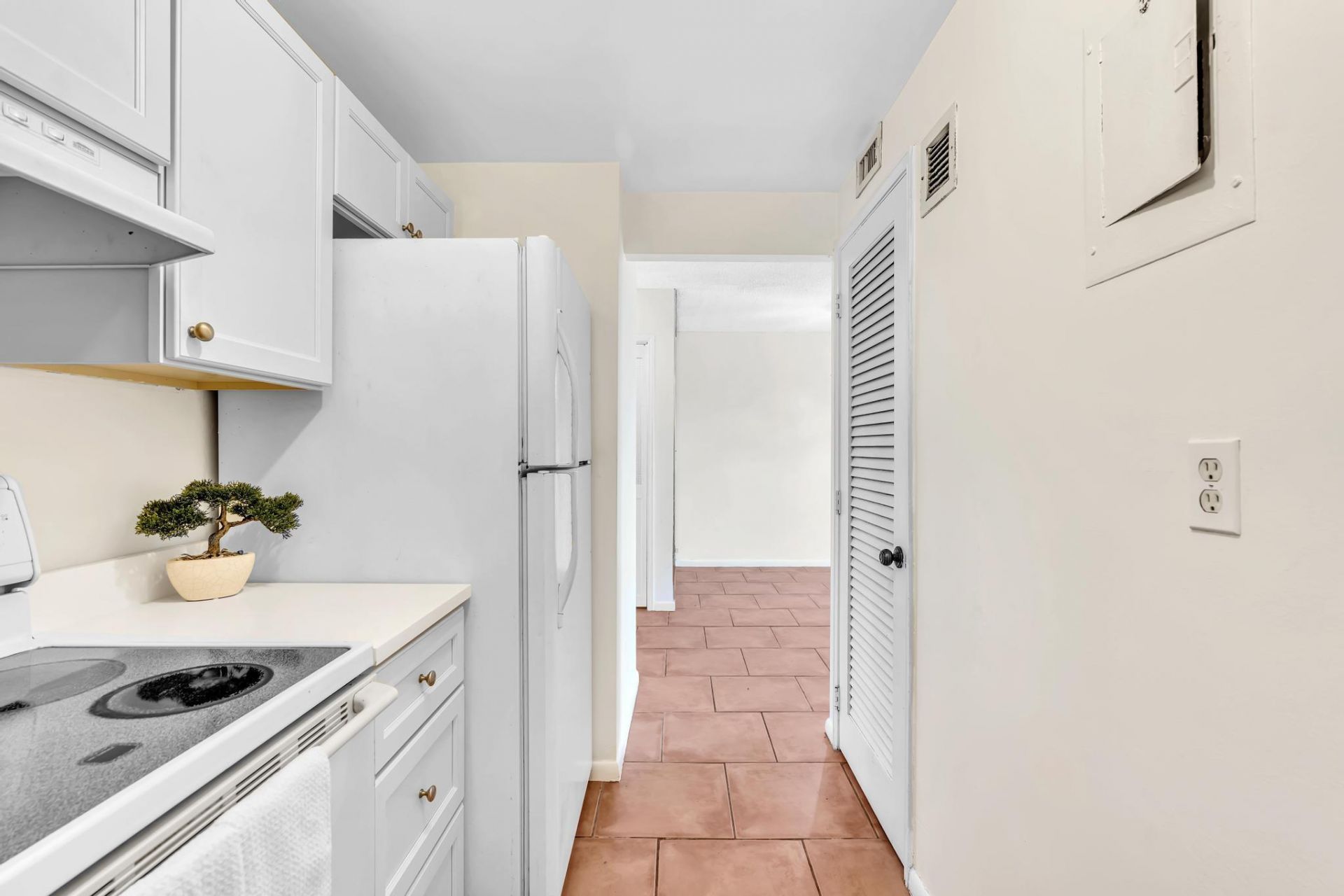 900 NE 18th Avenue, Unit 803, Fort Lauderdale, FL 33304 Photo