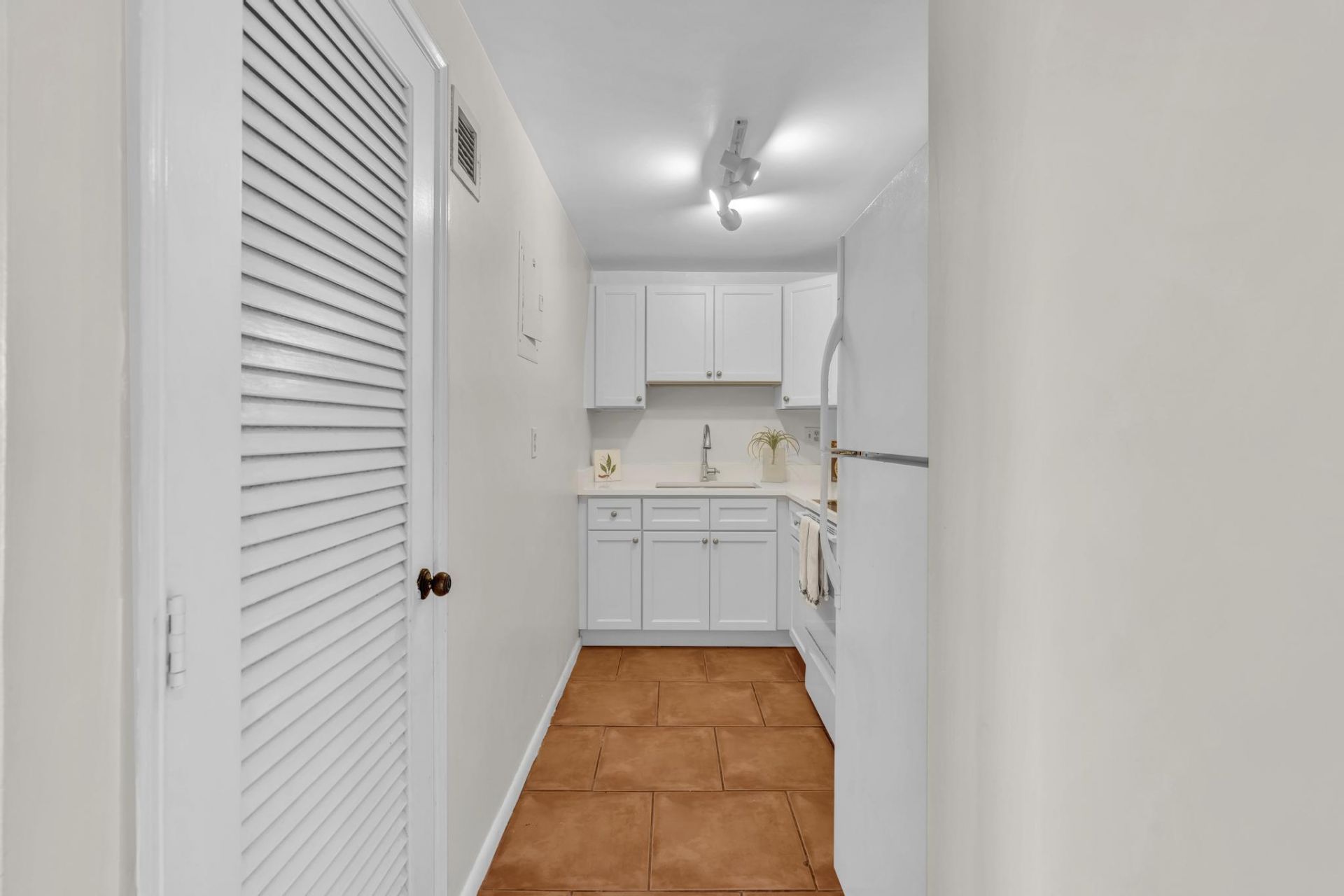 900 NE 18th Avenue, Unit 803, Fort Lauderdale, FL 33304 Photo
