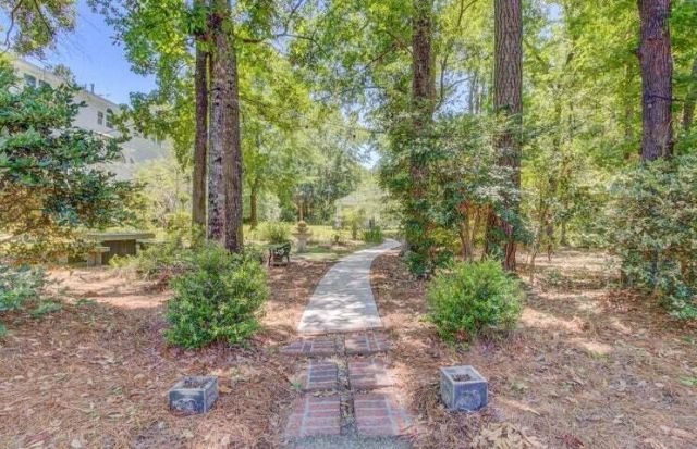 204 Salisbury Drive Photo 18