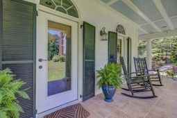 204 Salisbury Drive photo 4