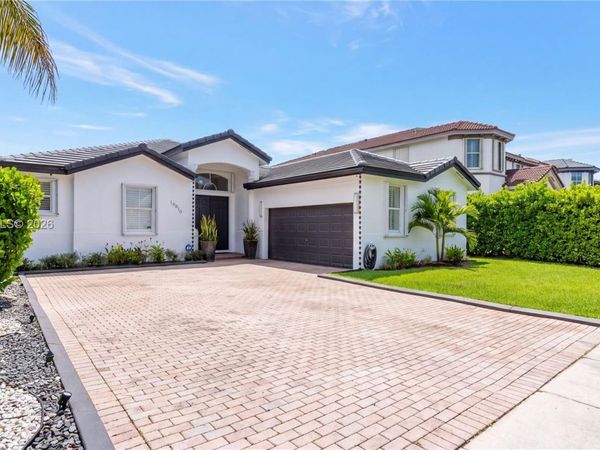 14918 SW 10th St , Miami, FL 33194