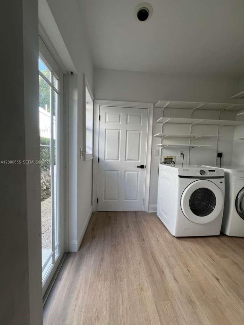 211 SW 29th Rd, Miami, FL 33129 Photo