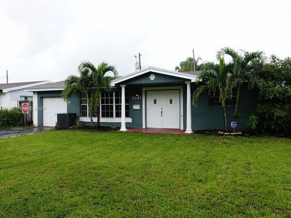 2081 Utopia Dr , Miramar, FL 33023